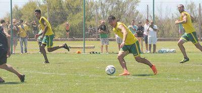 Primer ensayo, el debut de Soto y golazo de Capurro
