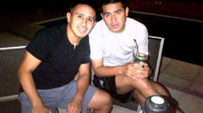 �Riquelme deja el mate y asado con amigos para irse a Paraguay?