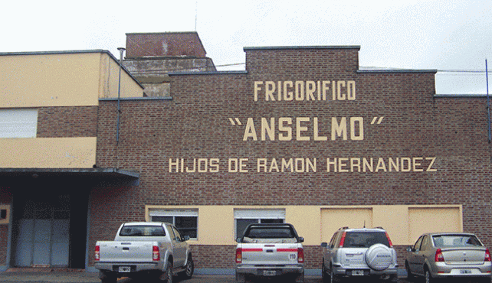 Frustrado asalto nocturno en el Frigor�fico �Anselmo�