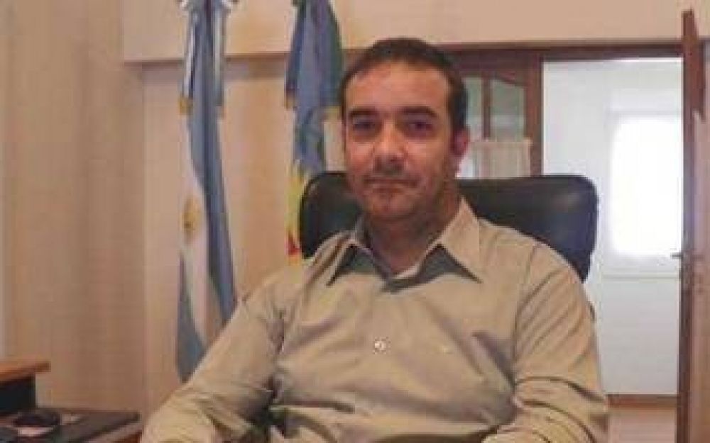Pu�n: Castelli asegur� que el pago a estatales 
