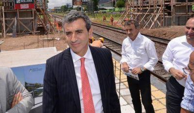 Ciudad Universitaria con estaci�n de tren propia