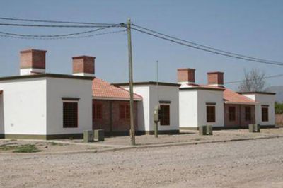 M�s de 10 mil familias esperan en Salta por una vivienda
