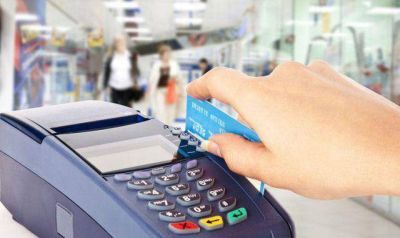Mayer advirti� que �los peque�os comercios no pueden solventar el gasto del posnet�