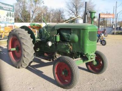 Robaron un tractor en un campo de R�o Tala