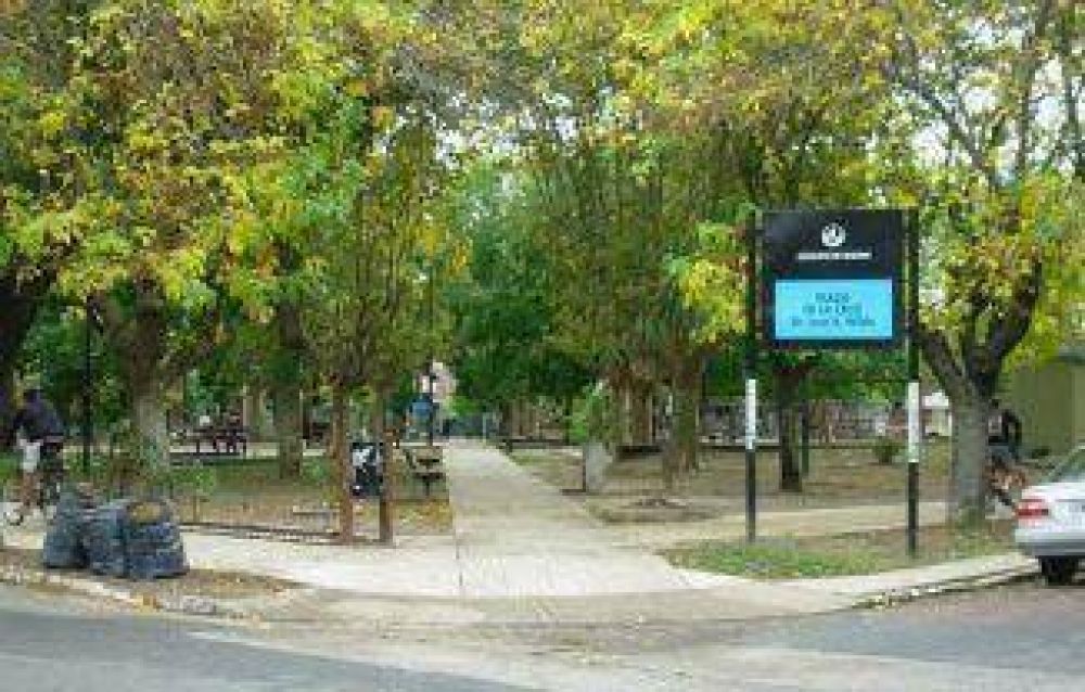 Proponen un programa para mejorar las plazas quilme�as