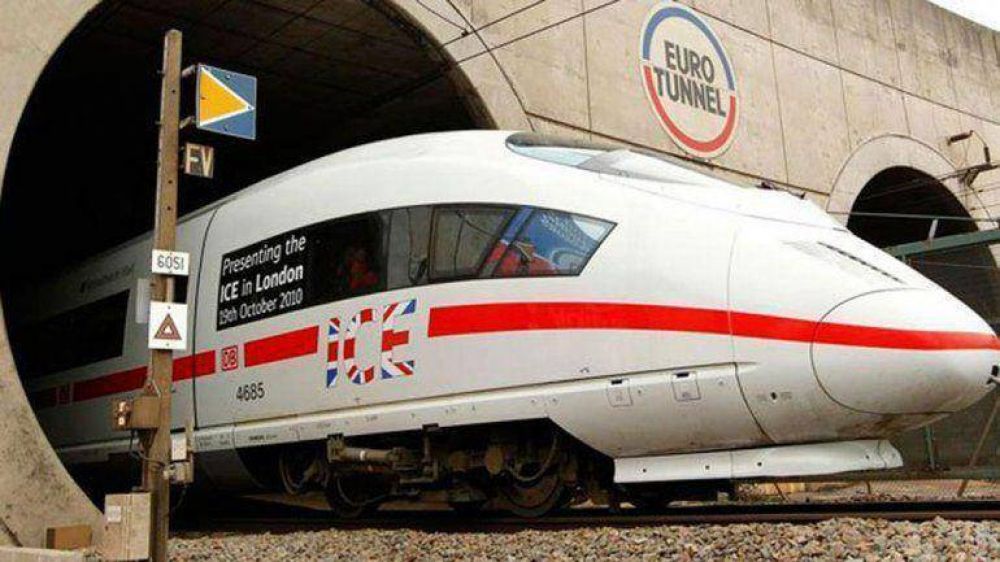 Tr�fico suspendido en el t�nel del Canal de la Mancha por 