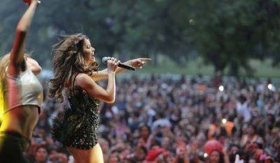 Lali Esp�sito hizo cantar a miles de fans