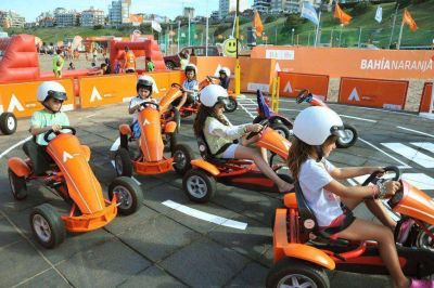 Unos 300 chicos por d�a aprenden sobre Seguridad Vial en Bah�a Naranja