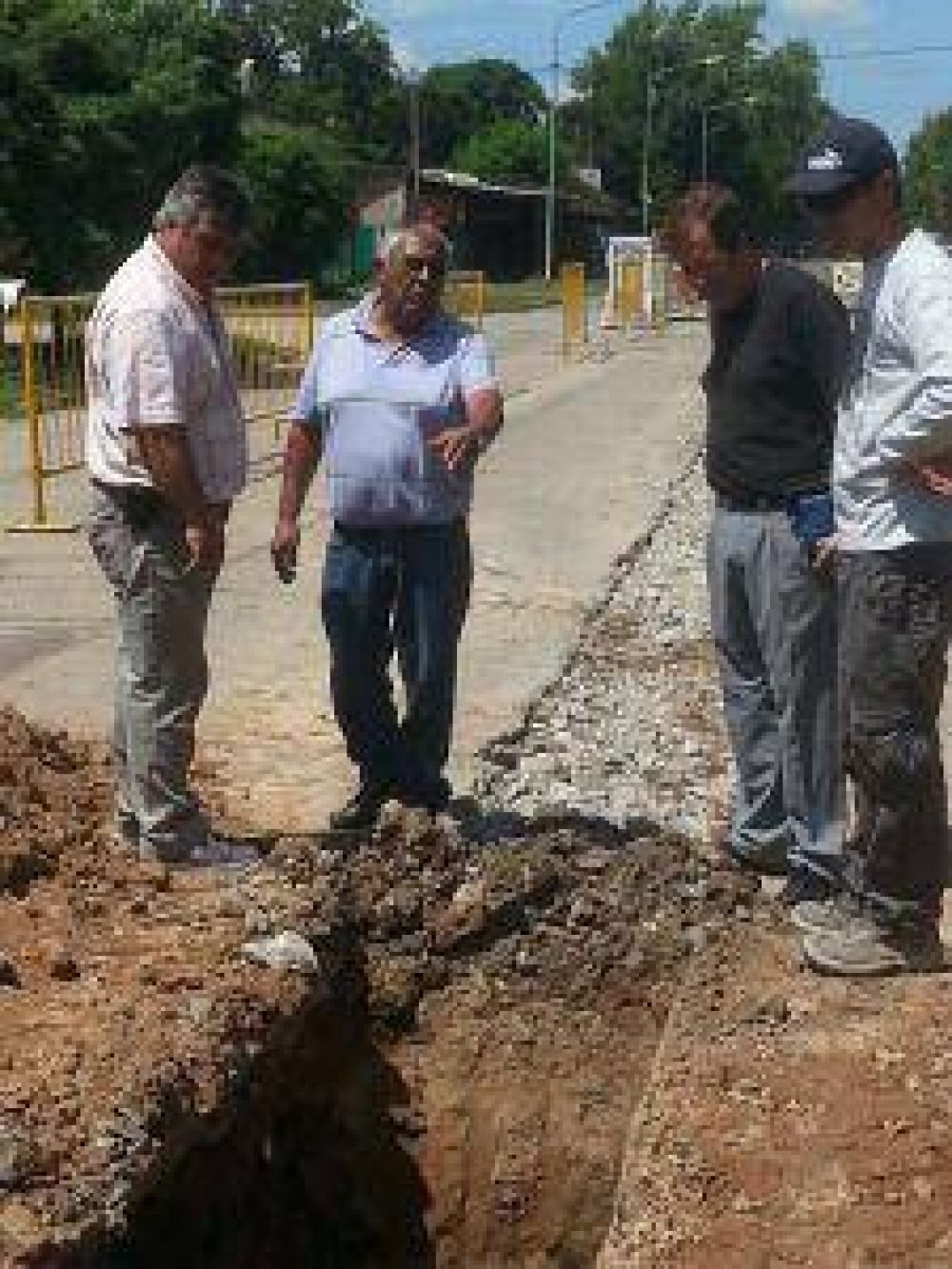 Selva y Den�pole supervisaron la obra de avenida 29 y 40