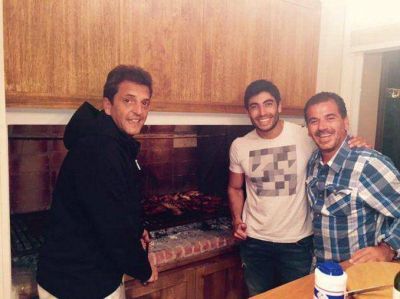 Massa y una sugestiva foto con un referente del PRO