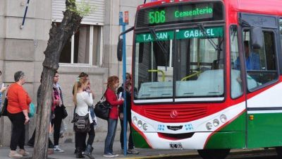 Micros: la Municipalidad se reunir� con los choferes para tratar de frenar el paro
