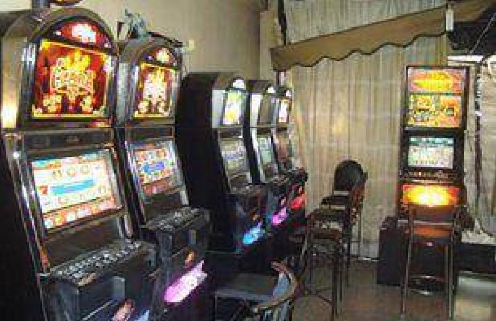 Denuncian la existencia de un casino clandestino en pleno microcentro