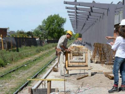 Piden 15 millones de pesos para reubicar a las familias que viven en el Apeadero Sur