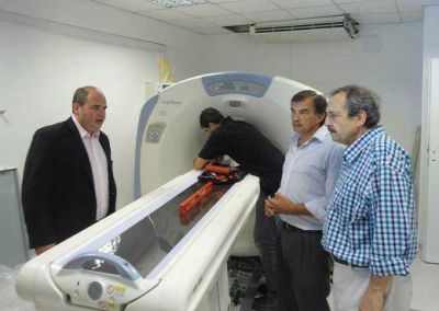 Bazze y Alfons�n visitaron Vicente L�pez con un mensaje de unidad