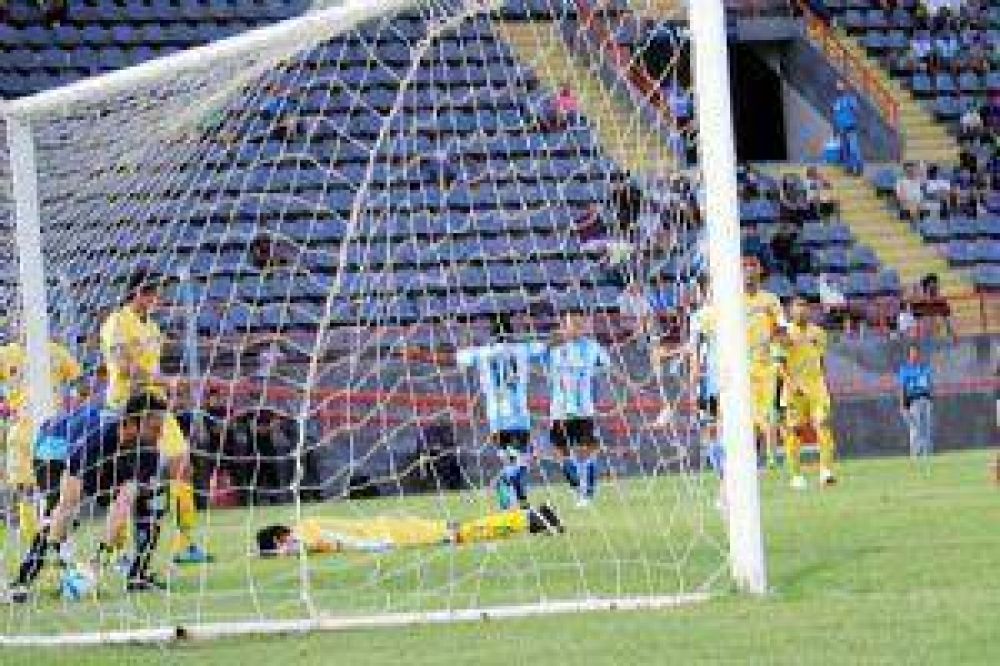 Policial perdi� 2-3 de local ante Racing de C�rdoba