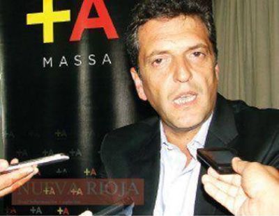 �De cada 100 pesos que pagan los riojanos, 76 se los lleva la Naci�n�