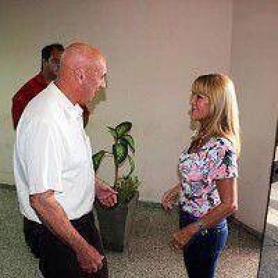 Plaza: De Castro inst� a la UCR a 