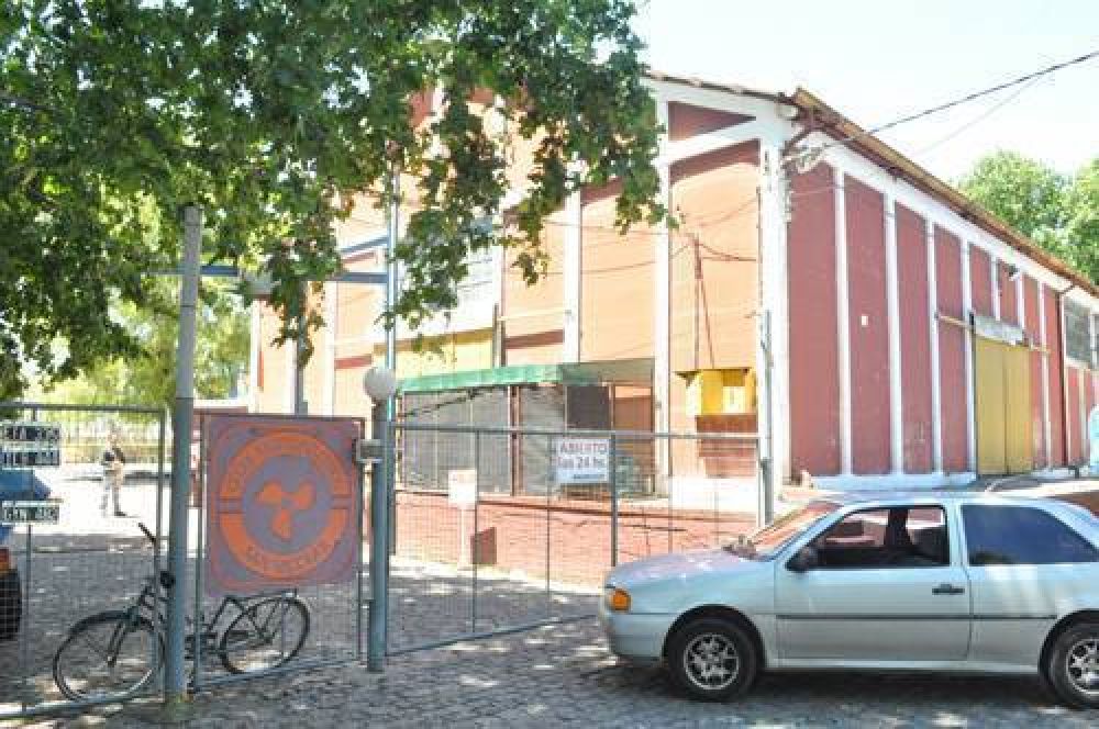 Sobre el desalojo del Club Moton�utico, por ahora nada de nada