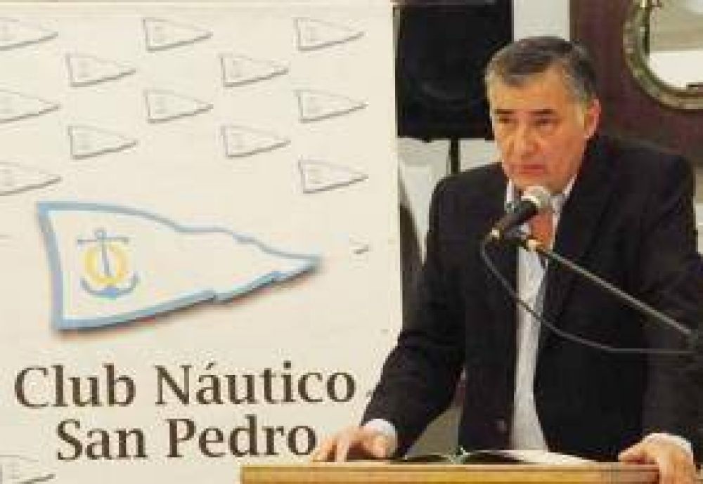 Marcos Arana confirm su candidatura a Intendente