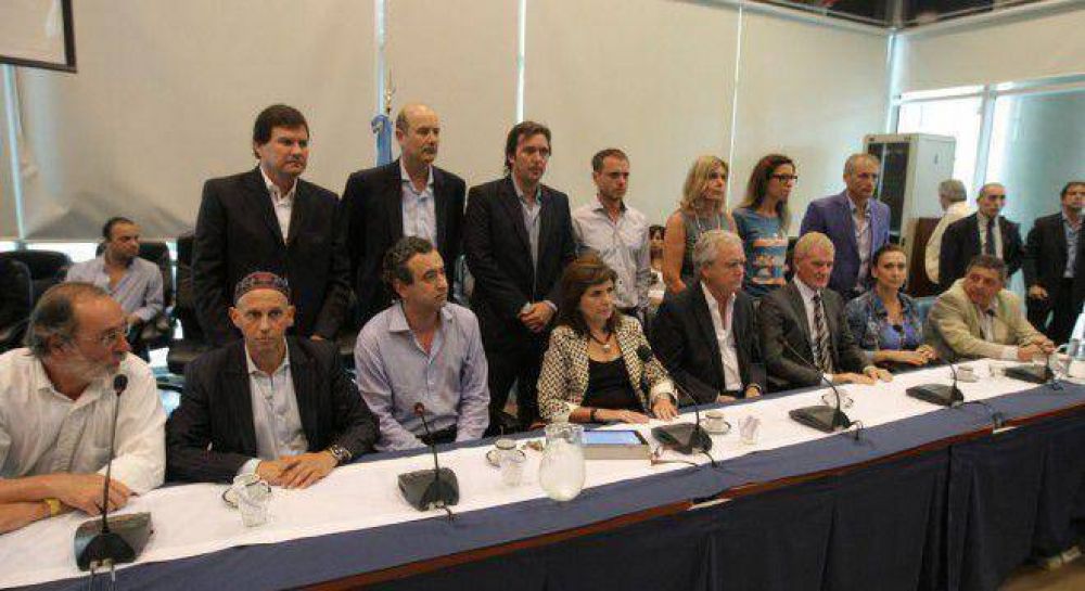 El kirchnerismo no fue a la reuni�n de Diputados que esperaba recibir a Nisman