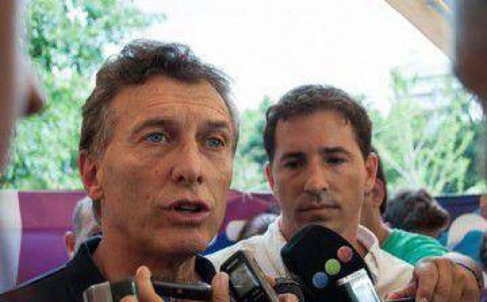 Macri visit Esteban Echeverra y dijo que en dos meses define vice	