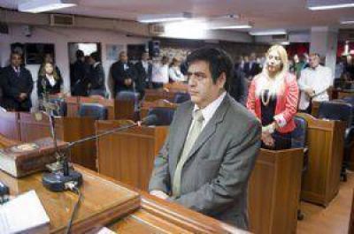 Rivera no recibi� a�n a los ex contratados