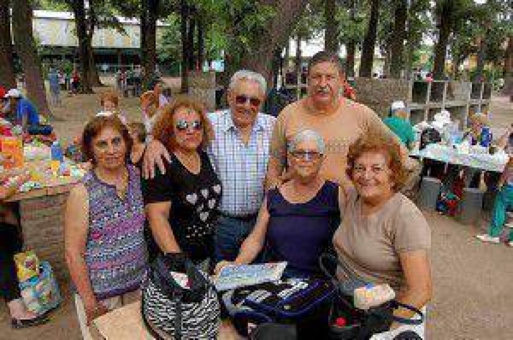 M�s de 2 mil abuelos hicieron paseos gratuitos al aire libre