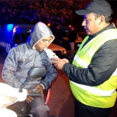 Se neg� a pagar una multa por alcoholemia y recibi� fuertes golpes de la Polic�a