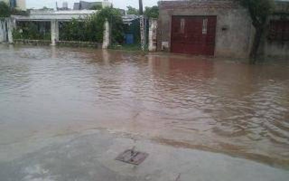 Diluvio e inundaci�n en Z�rate