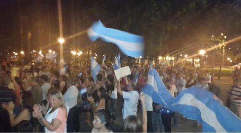 En Resistencia tambi�n se escuch� el reclamo por Nisman
