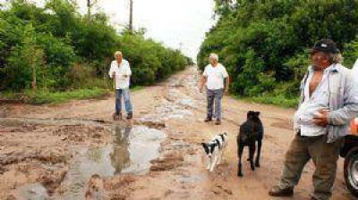 Vecinos reclaman por desechos cloacales
