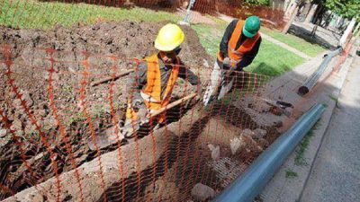 Construyen un pozo de agua que beneficiar� a 10 mil familias
