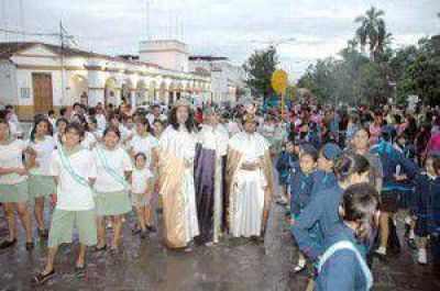 Borracho manejaba y embisti� a integrantes de un pesebre viviente