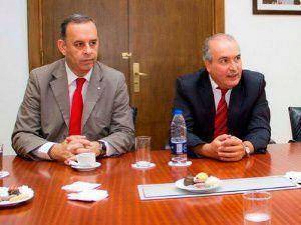 Mirkin y L�pez acordaron la repavimentaci�n de la 308