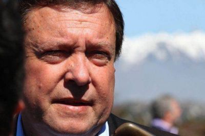 Weretilneck mide a Valeri y Gennuso para la Intendencia