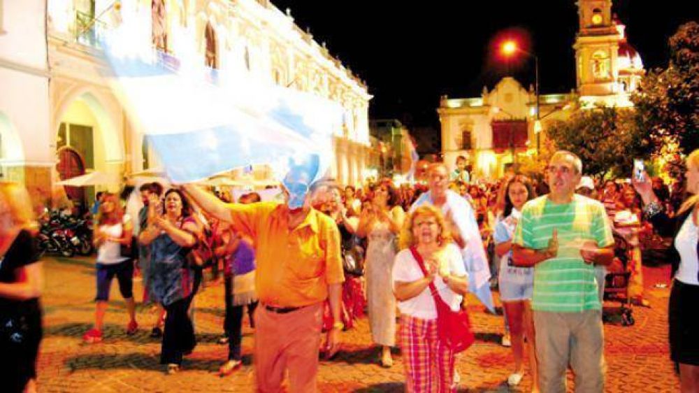 Con la consigna �Yo soy Nisman� marcharon en la Plaza 9 de Julio