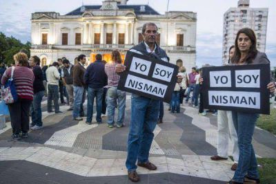 LA CONSIGNA �YO SOY NISMAN�, TAMBI�N SE ESCUCH� EN AZUL