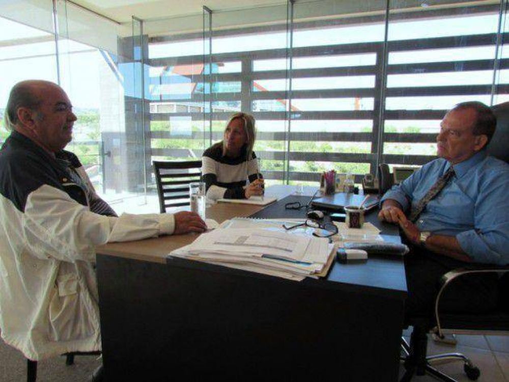 D�Onofrio recibi� al intendente de Estancia Grande