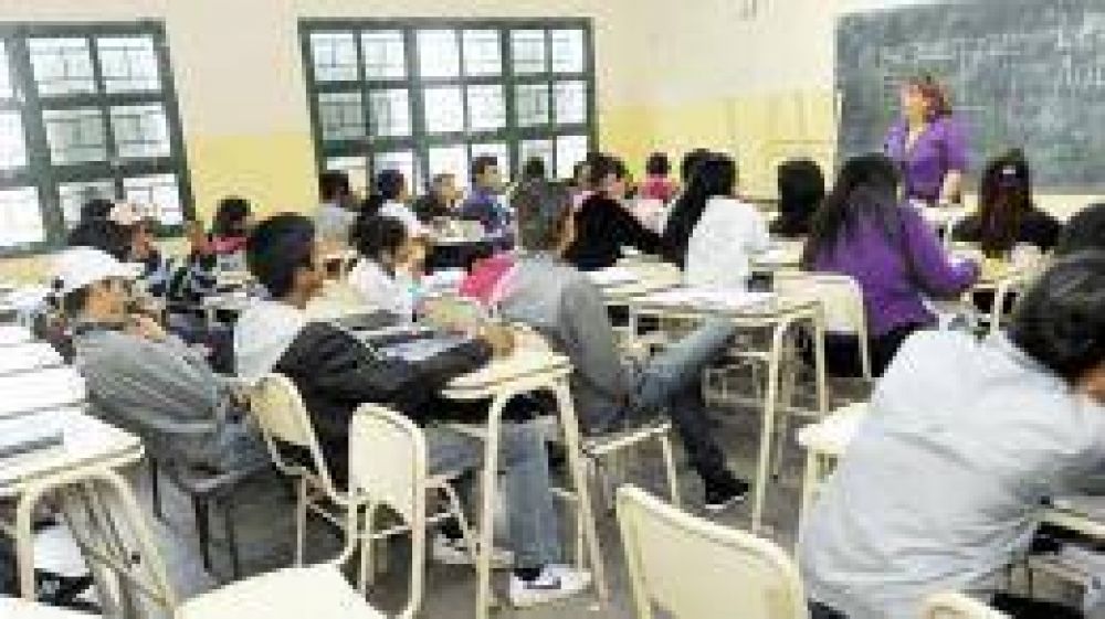 Desde el a�o 2008, m�s j�venes egresan en el nivel secundario