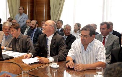 UCR ir� a la Justicia si reducen ingresos brutos a petroleras