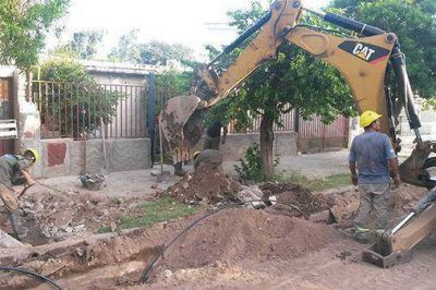 Trabajos de Aguas de Catamarca en la avenida San Mart�n