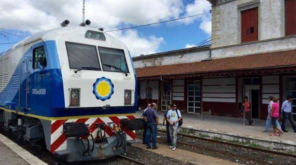 En cuatro horas y media, lleg� el nuevo tren Jun�n-Retiro
