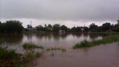 Una fuerte tormenta dej� bajo las aguas a distintos sectores