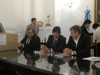 Siete oferentes para la construcci�n del Puente a La Vi�a