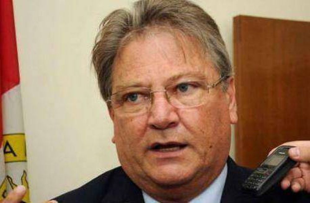 El Ministro Carlos Fascendini ser� el vice de Miguel Lifschitz