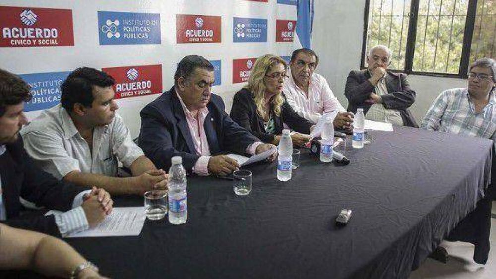 El Acuerdo C�vico cuestion� el silencio del Gobierno tucumano