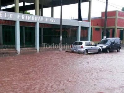 Intensas lluvias, dos familias asistidas en San Salvador