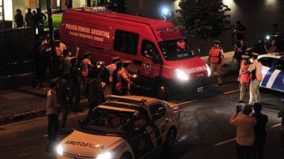 Los llamados a los servicios de emergencias arrojan m�s dudas sobre la muerte de Nisman
