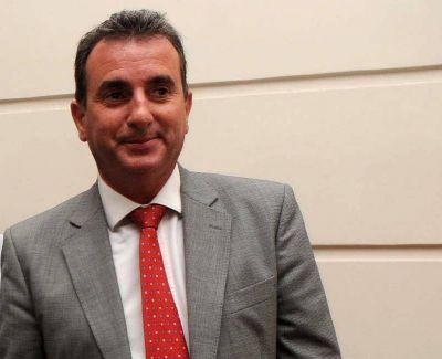 A fin de mes, P�rez cobrar� su sueldo con un 30,5% de aumento