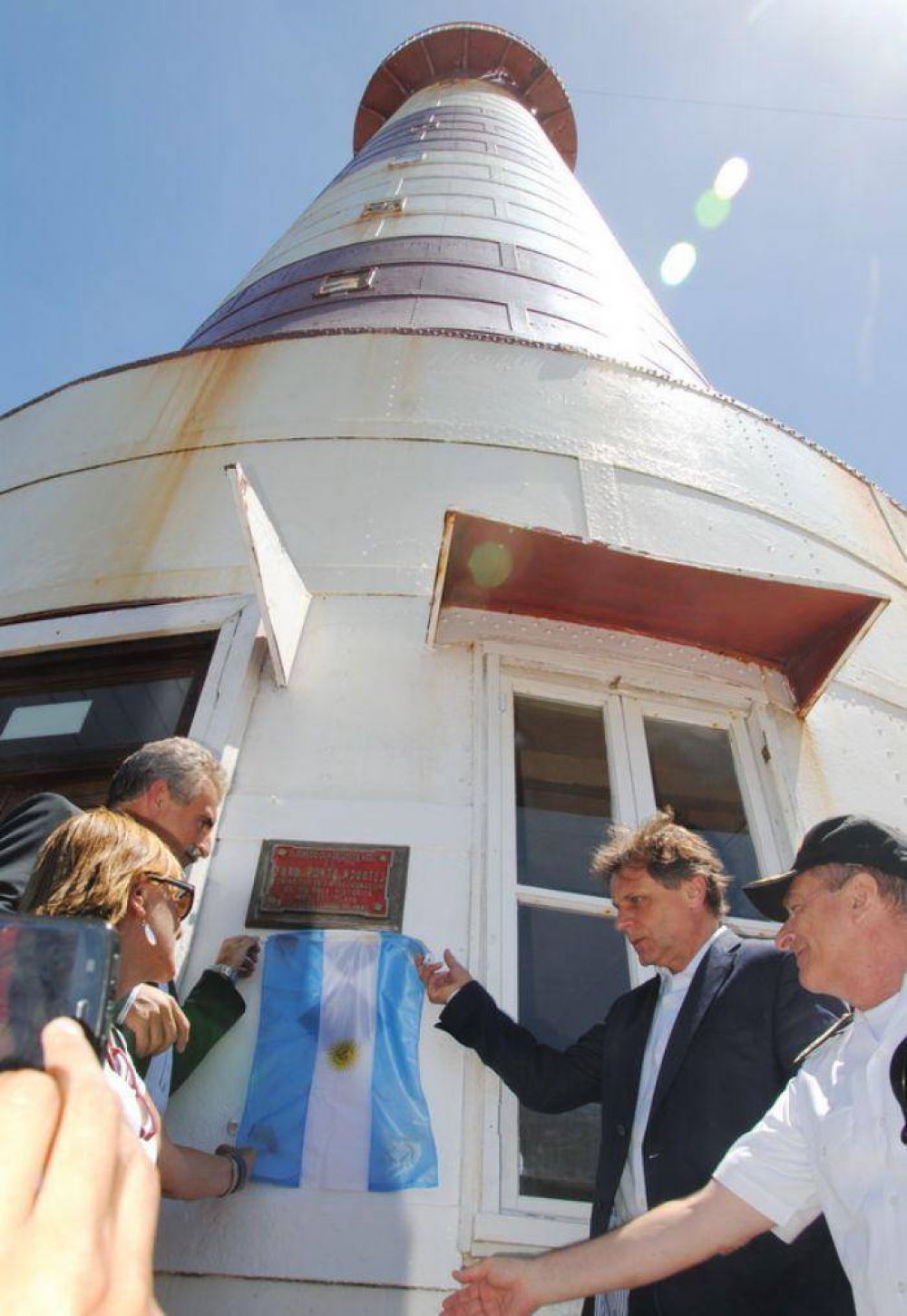 El Faro Punta Mogotes ya cuenta con el �Emblema Azul�